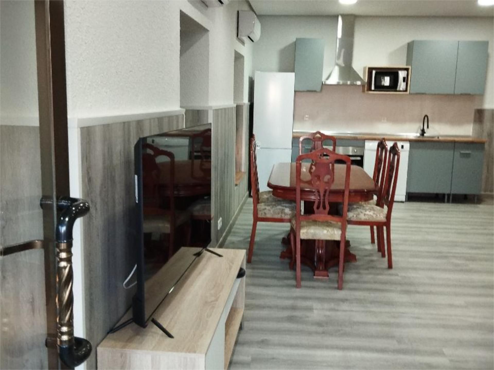 Kitchen of Flat to rent in Fabero  with Air Conditioner, Heating and Parquet flooring