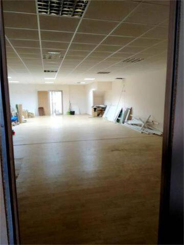 Local comercial en Alquiler en Carballo