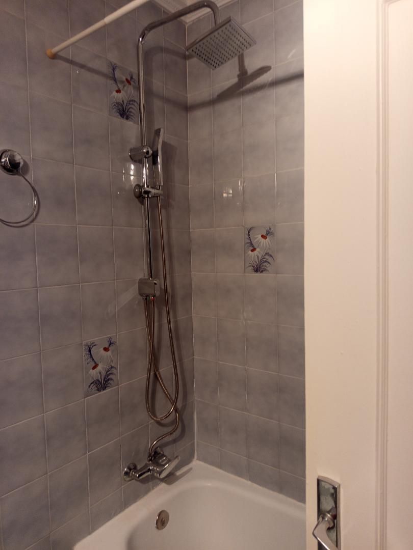 Bathroom of Flat to rent in El Puerto de Santa María  with Furnished, Washing machine and Microwave