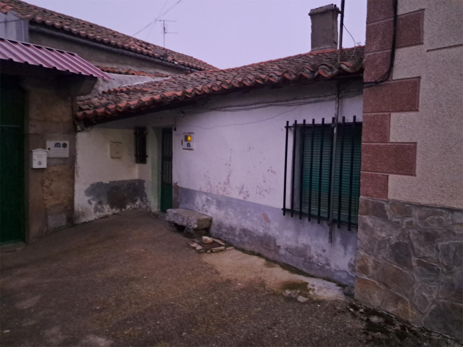 Exterior view of Single-family semi-detached to rent in Puebla de Azaba