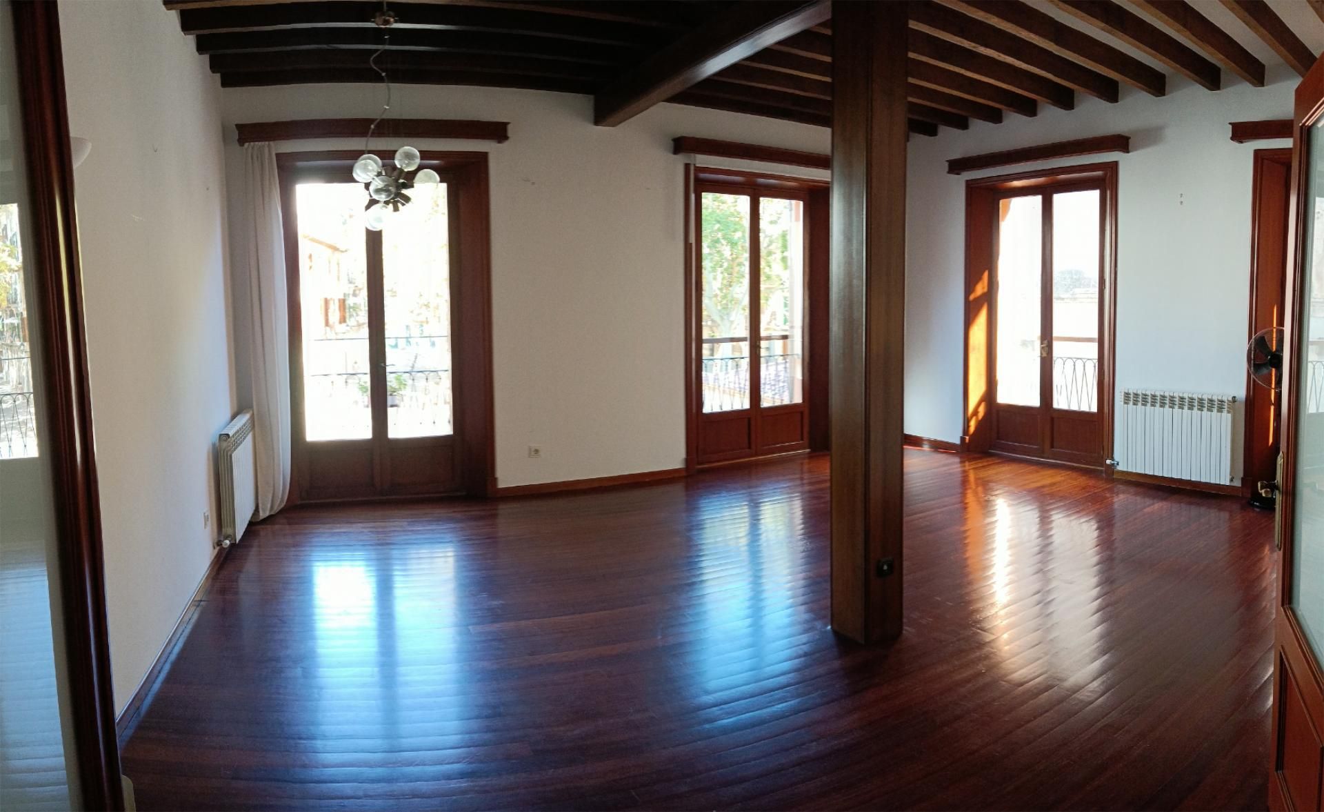 Living room of Flat to rent in  Palma de Mallorca  with Heating, Parquet flooring and Furnished