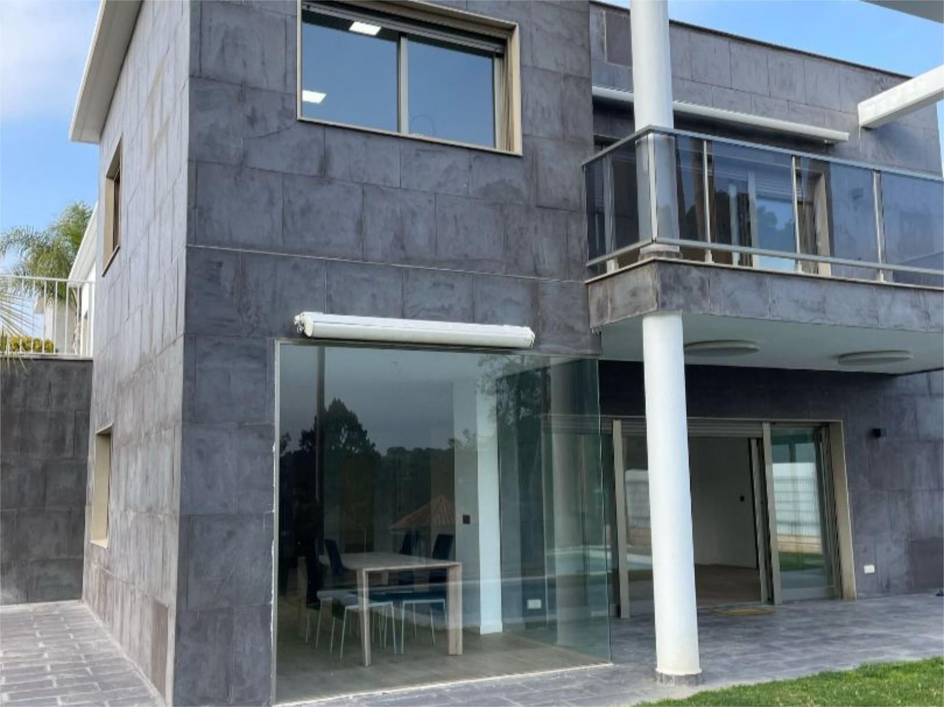 Vista exterior de Casa o chalet de alquiler en Chiva con Aire acondicionado, Calefacción y Jardín privado
