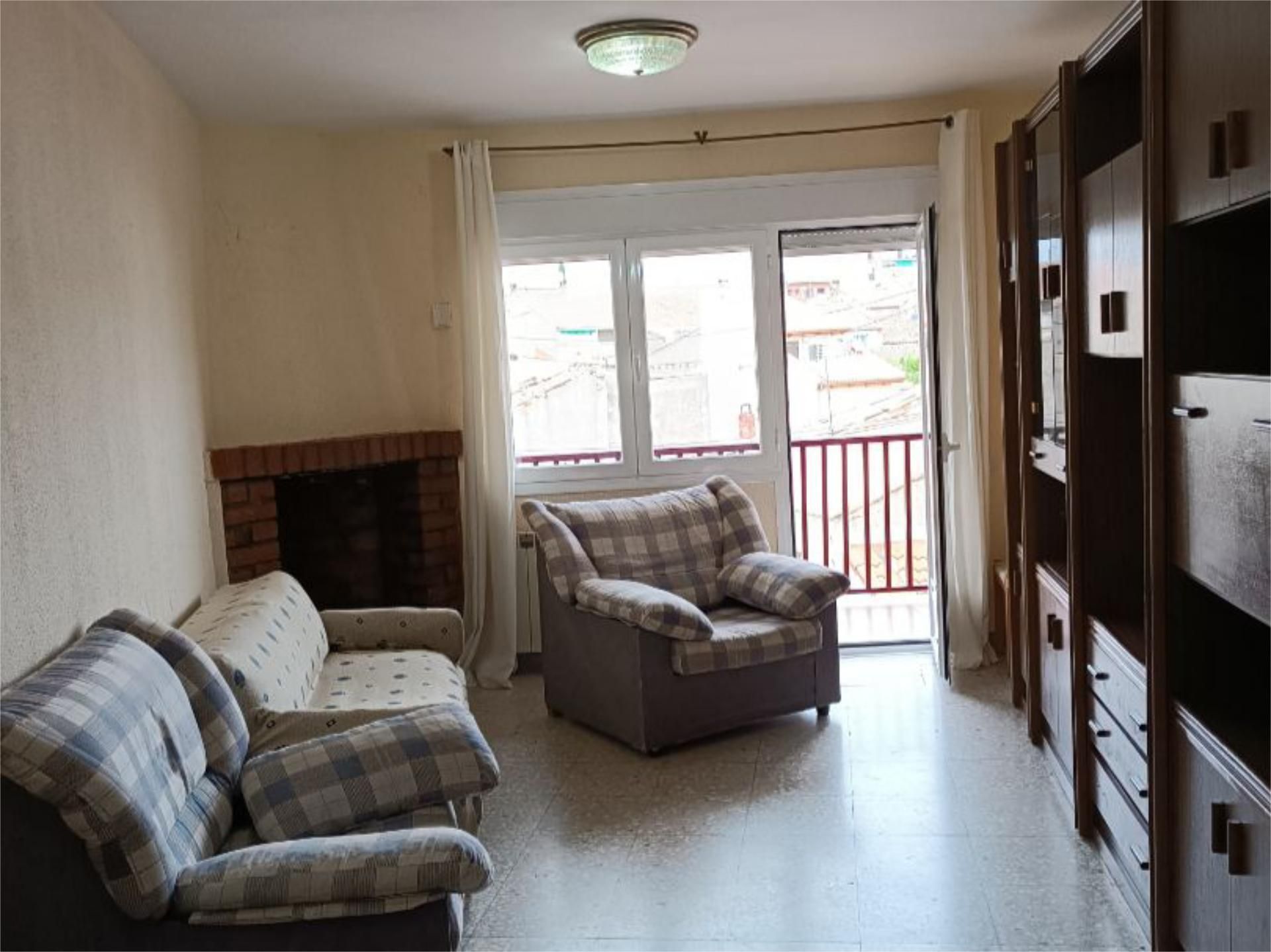 Living room of Flat for sale in Cadalso de los Vidrios  with Heating, Terrace and Storage room