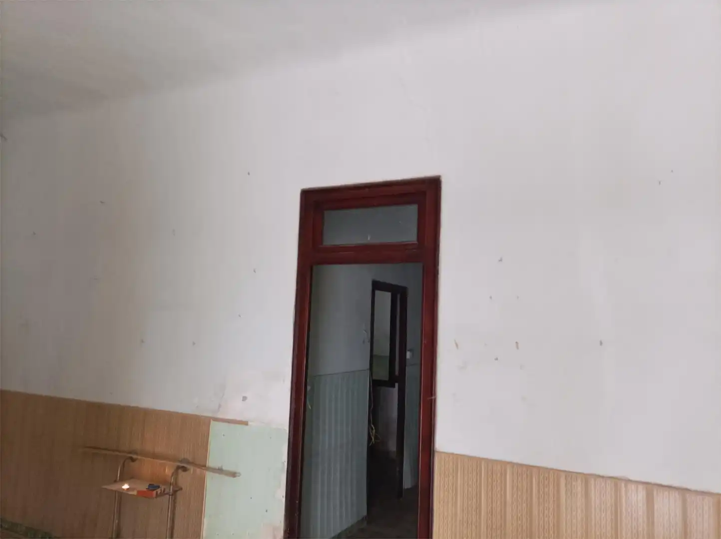 Casa adosada en venda a Calle Reyes Católicos, 30, Plaza Castelar - Mercado Central Dormitori de Casa adosada en venda en Elda amb Terrassa i Balcó