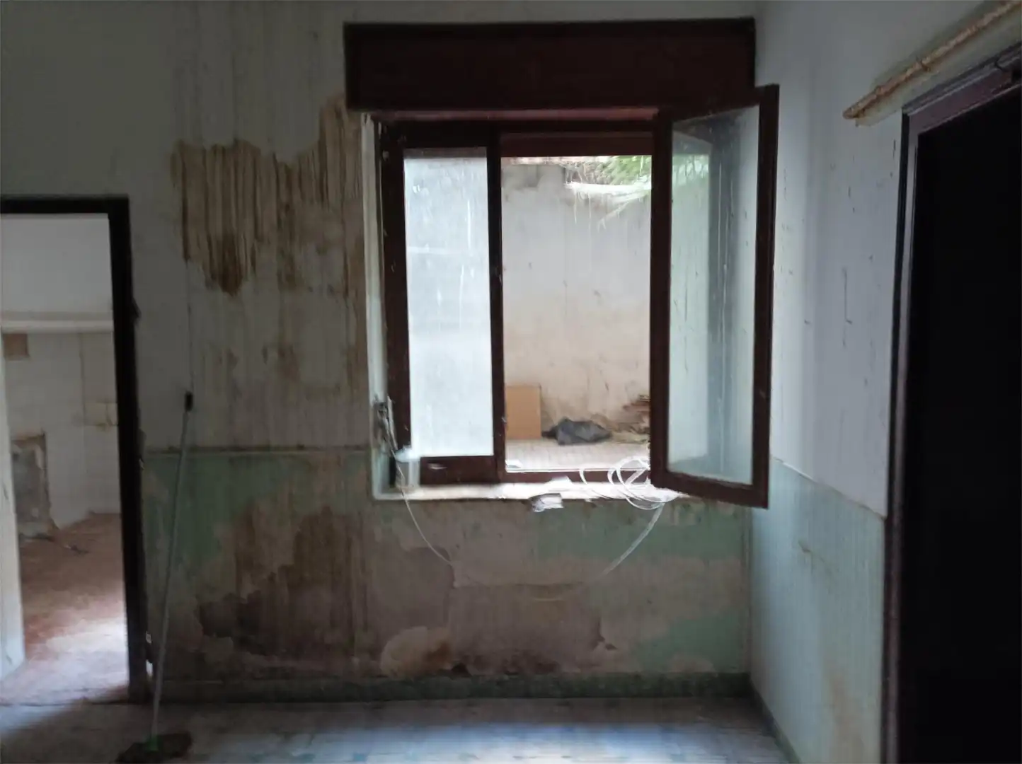 Casa adosada en venda a Calle Reyes Católicos, 30, Plaza Castelar - Mercado Central Casa adosada en venda en Elda amb Terrassa i Balcó