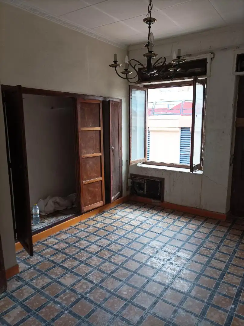 Casa adosada en venda a Calle Reyes Católicos, 30, Plaza Castelar - Mercado Central Dormitori de Casa adosada en venda en Elda amb Terrassa i Balcó