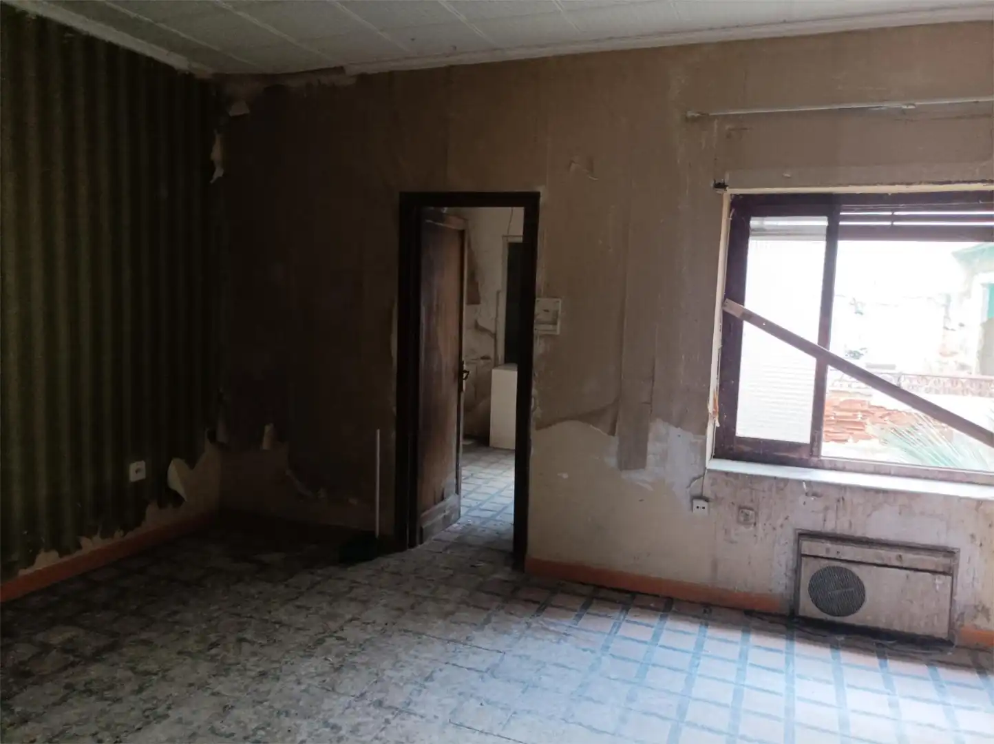 Casa adosada en venda a Calle Reyes Católicos, 30, Plaza Castelar - Mercado Central Casa adosada en venda en Elda amb Terrassa i Balcó