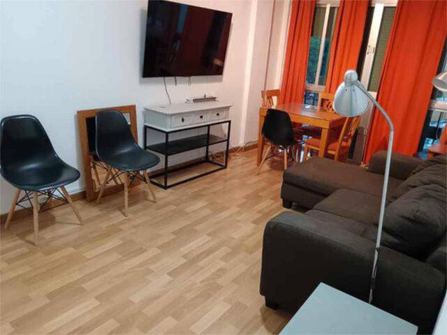 Piso en Alquiler en Triana Oeste