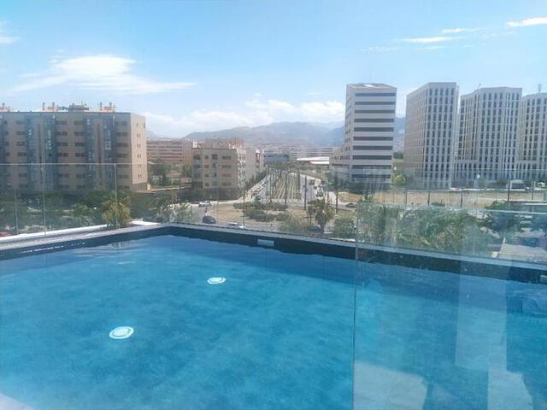 Piscina de Pis de lloguer en  Granada Capital amb Calefacció, Jardí privat i Terrassa