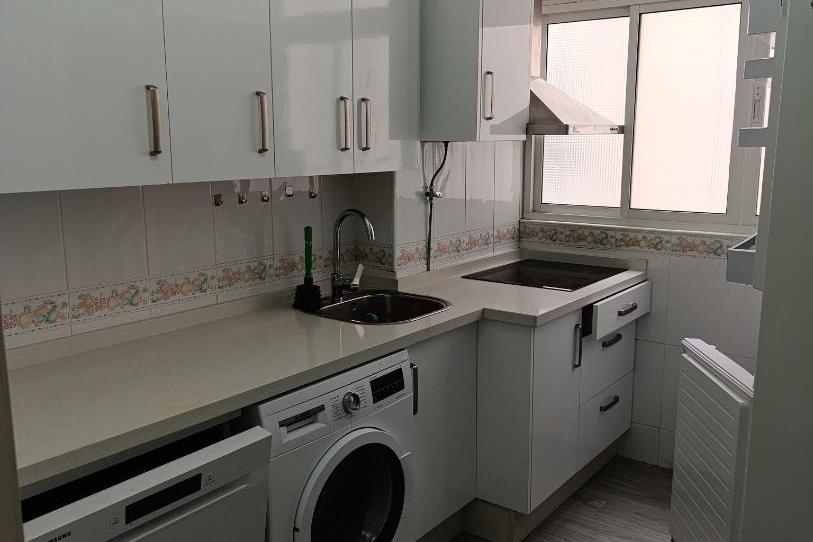 Flat to rent in Avenida del Doctor Marañón, 36, Martiricos - La Roca - La Rosaleda, Málaga - image 1 Photo 1 of Flat to rent in Avenida del Doctor Marañón, 36, Martiricos - La Roca - La Rosaleda, Málaga