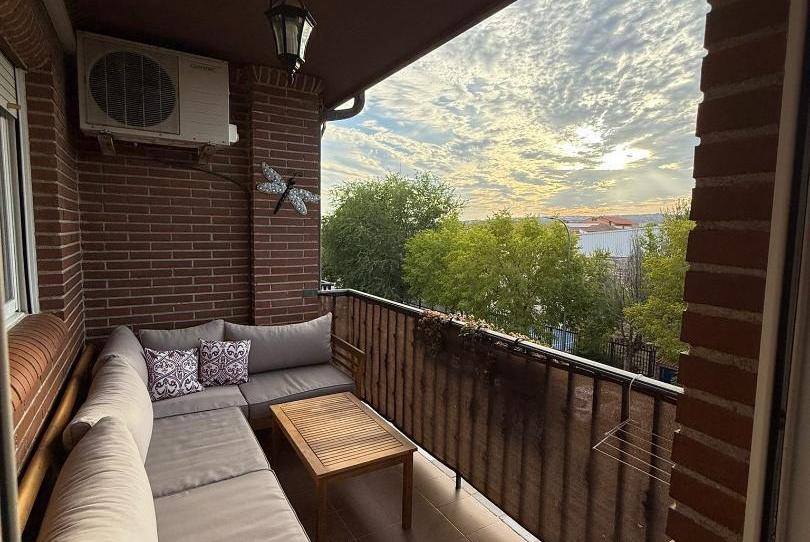 Dúplex en venda a Calle de Julián Berrendero, 23, San Agustín del Guadalix pueblo, Madrid - imatge 1 Foto 1 de Dúplex en venda a Calle de Julián Berrendero, 23, San Agustín del Guadalix pueblo, Madrid