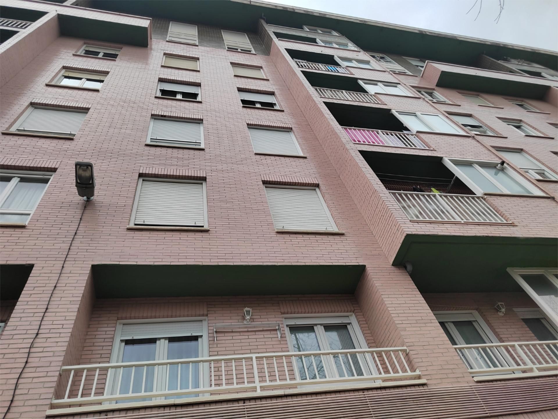 Vista exterior de Piso en venta en Torrelavega  con Calefacción, Jardín privado y Parquet