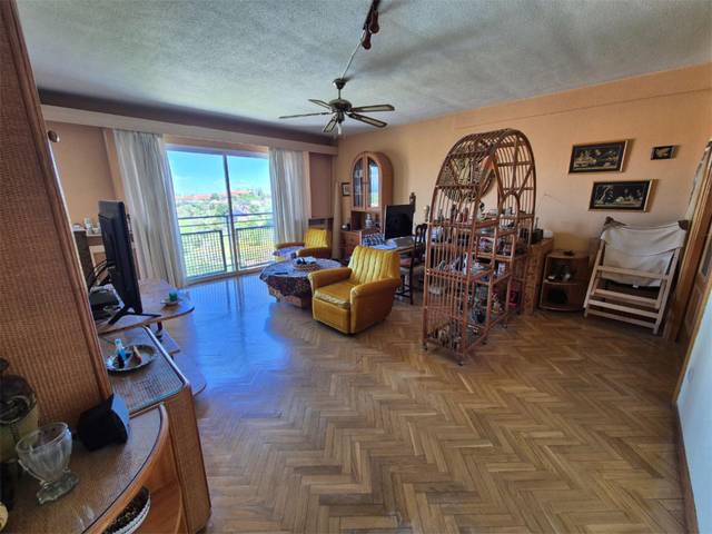 Piso en Venta en Avenida de los Rosales, 54 en Parque Coimbra