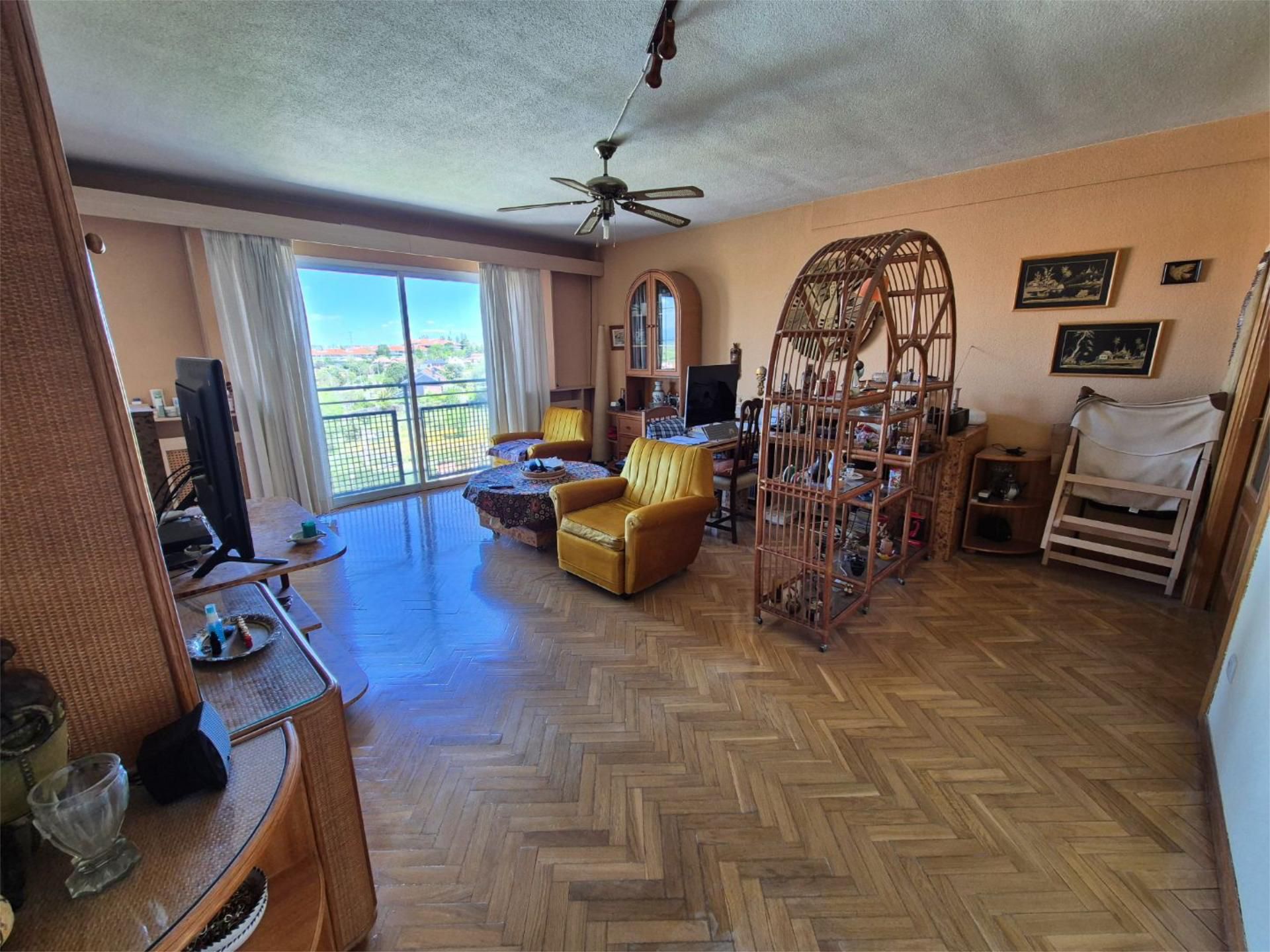 Living room of Attic for sale in Móstoles  with Heating, Private garden and Parquet flooring
