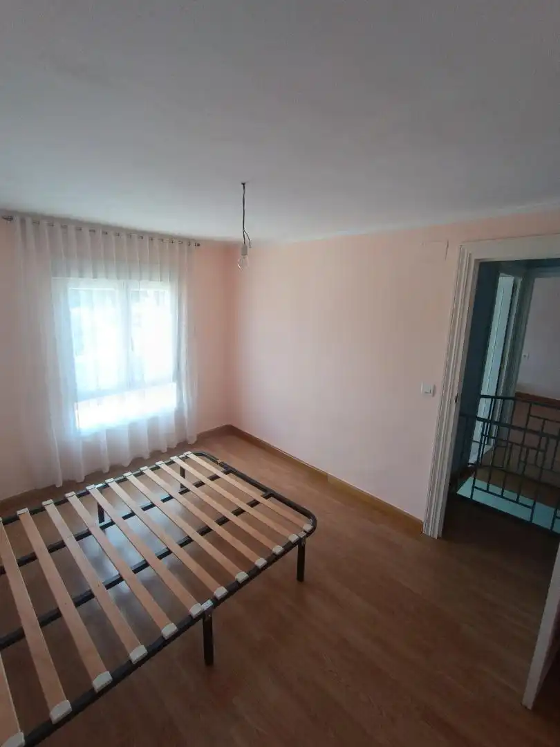Casa o xalet en venda a Calle Real, 18, Quintana y Congosto Dormitori de Casa o xalet en venda en Quintana y Congosto amb Jardí privat, Parquet i Traster