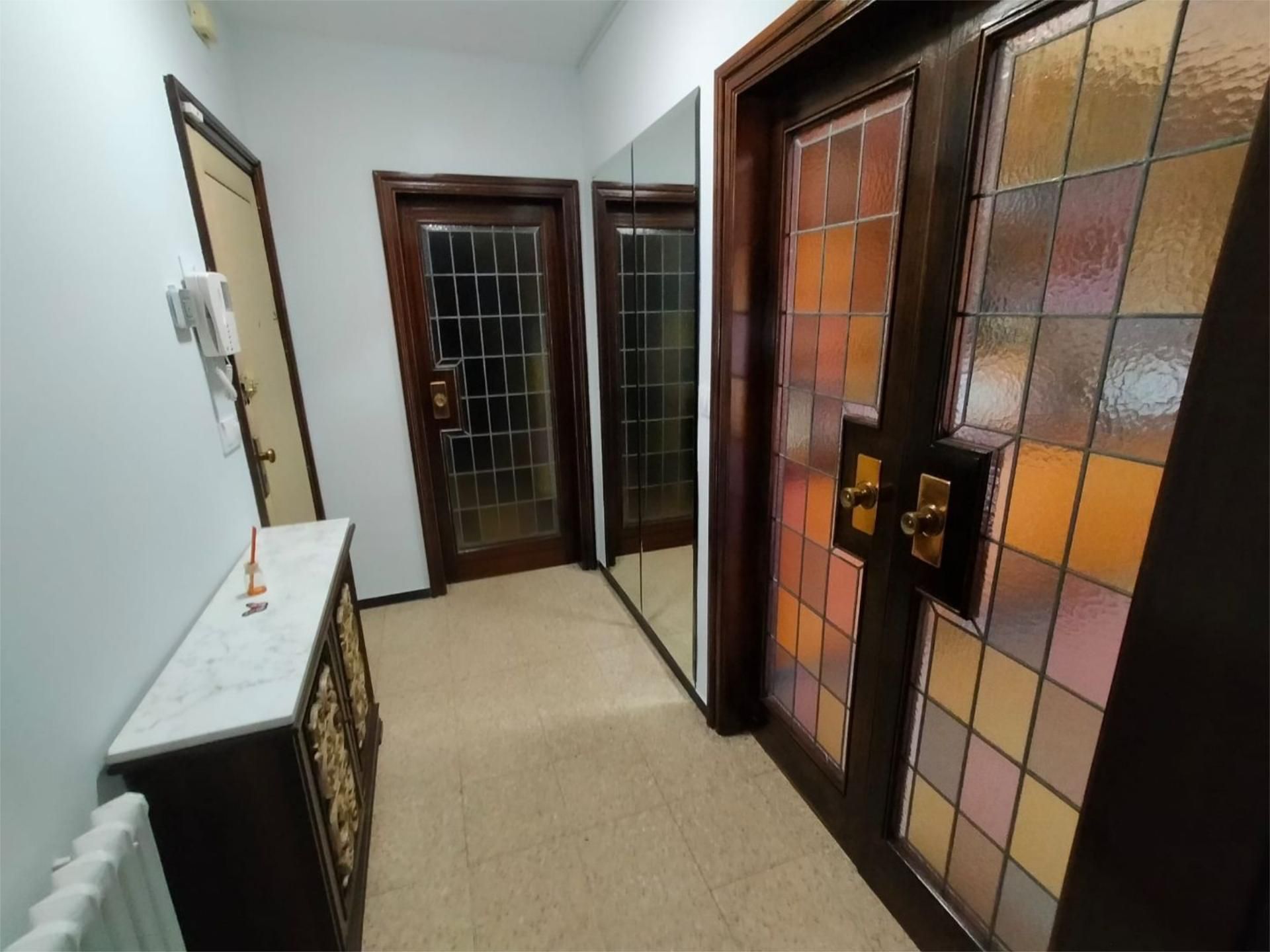 Estudio de alquiler en Figueres con Calefacción, Amueblado y Balcón