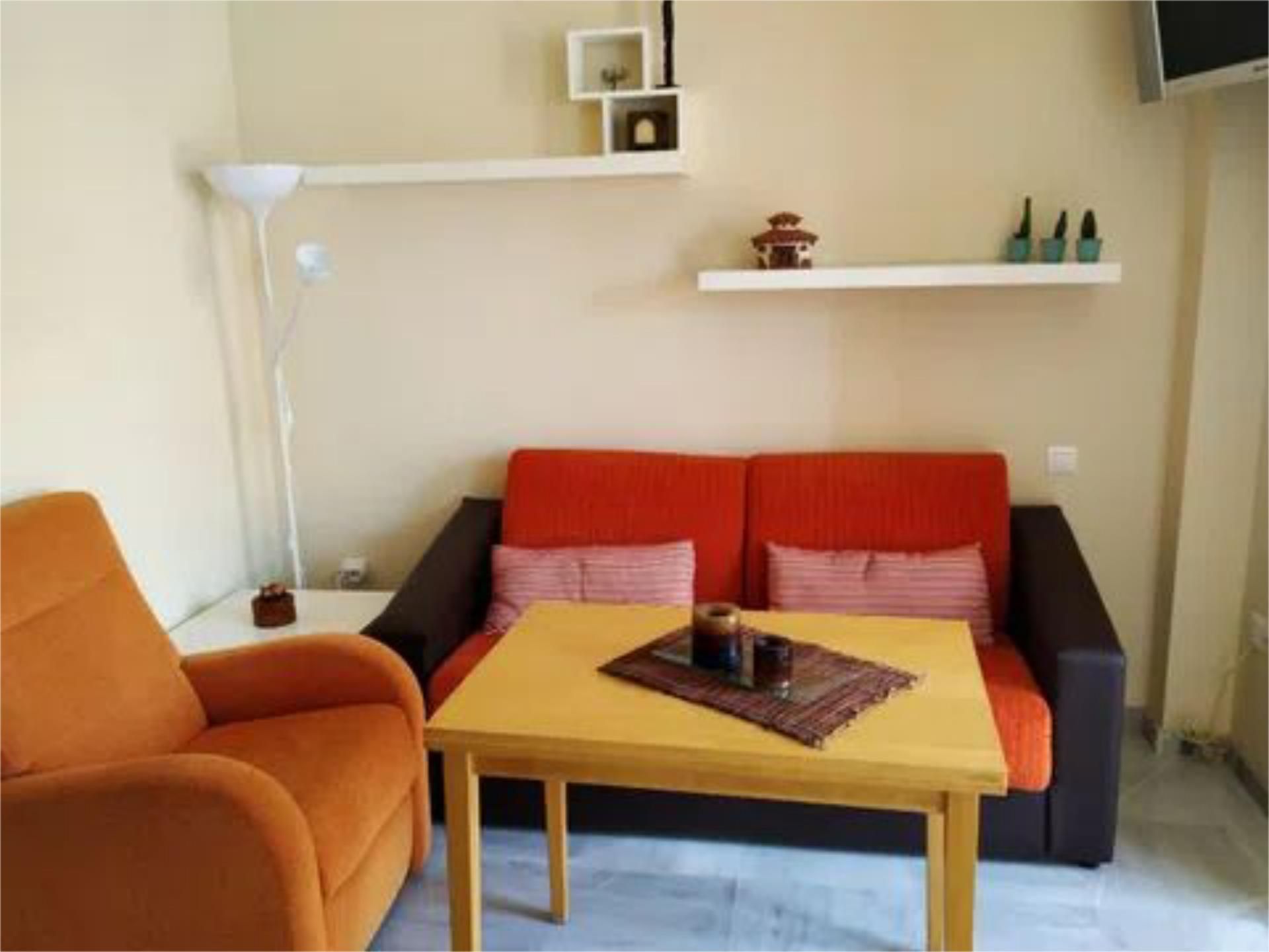 Living room of Flat to rent in  Sevilla Capital  with Air Conditioner and Furnished