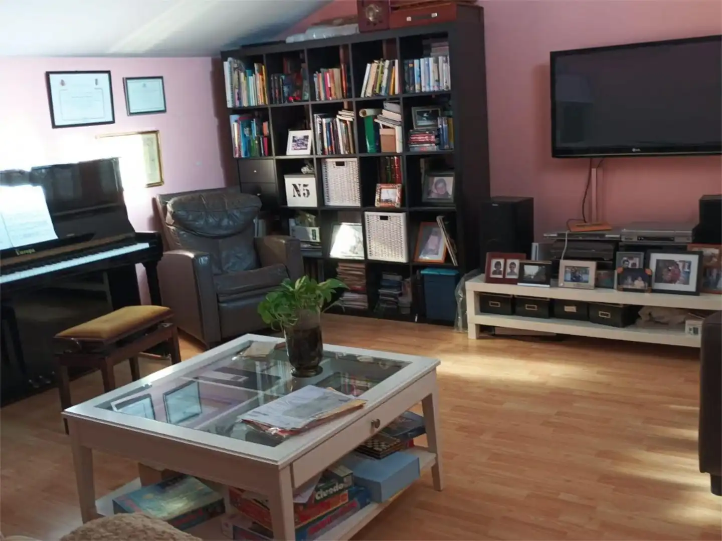 Piso en venta en Avenida de la Paz, 13, Motilleja Sala de estar de Piso en venta en Motilleja con Aire acondicionado, Calefacción y Jardín privado