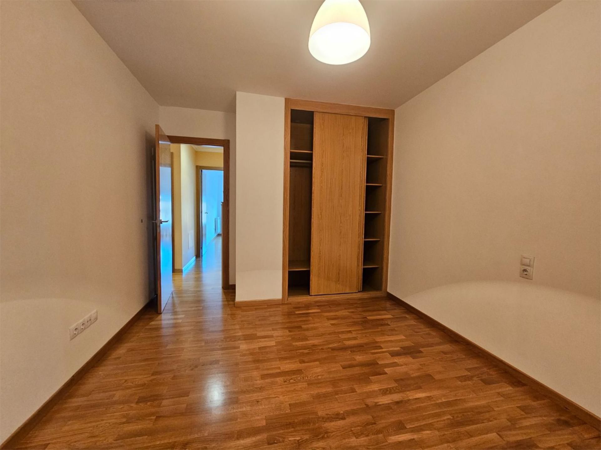 Bedroom of Flat to rent in Negreira  with Heating, Parquet flooring and Storage room