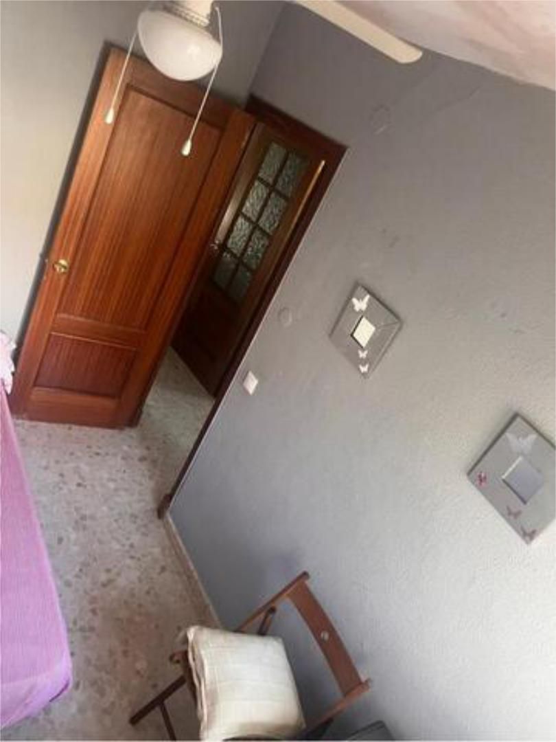 Dormitori de Apartament per a compartir en El Puerto de Santa María amb Moblat