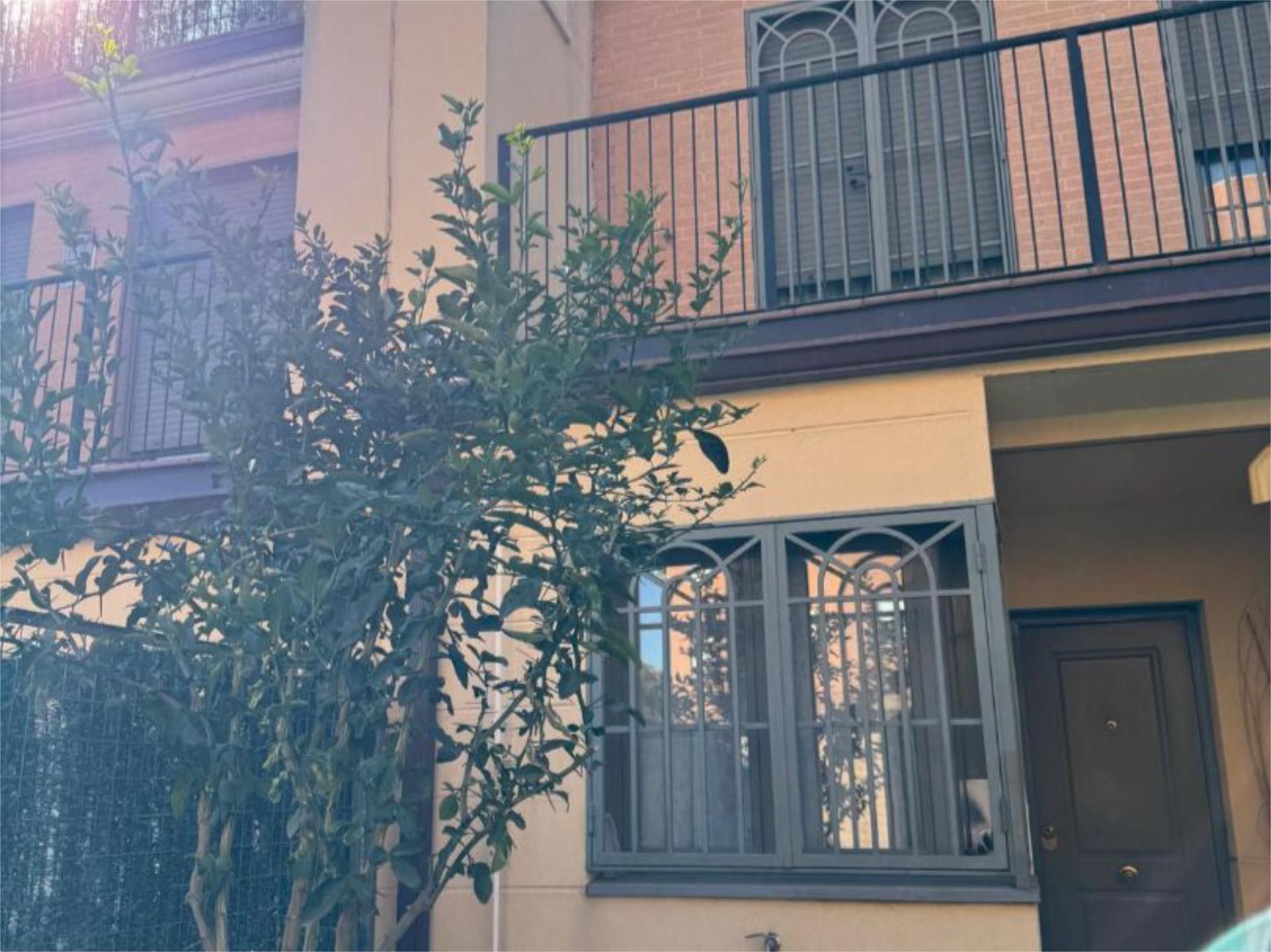 Exterior view of House or chalet for sale in Parla  with Air Conditioner, Heating and Private garden