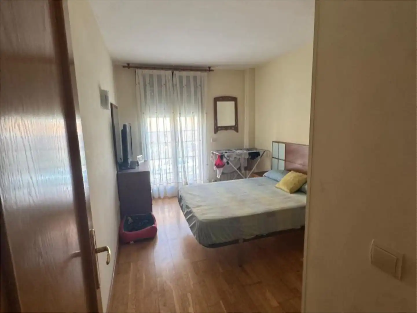 Piso en venta en Calle del Planeta Urano, 2, Parla Este Habitación de Piso en venta en Parla con Aire acondicionado, Terraza y Piscina