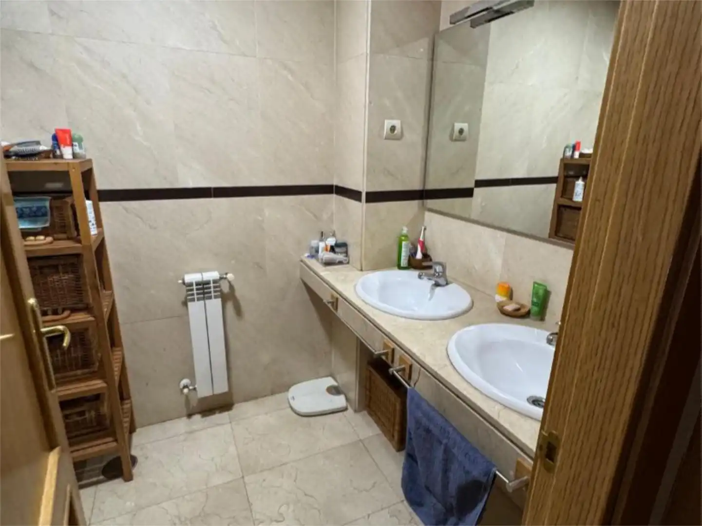 Piso en venta en Calle del Planeta Urano, 2, Parla Este Baño de Piso en venta en Parla con Aire acondicionado, Terraza y Piscina