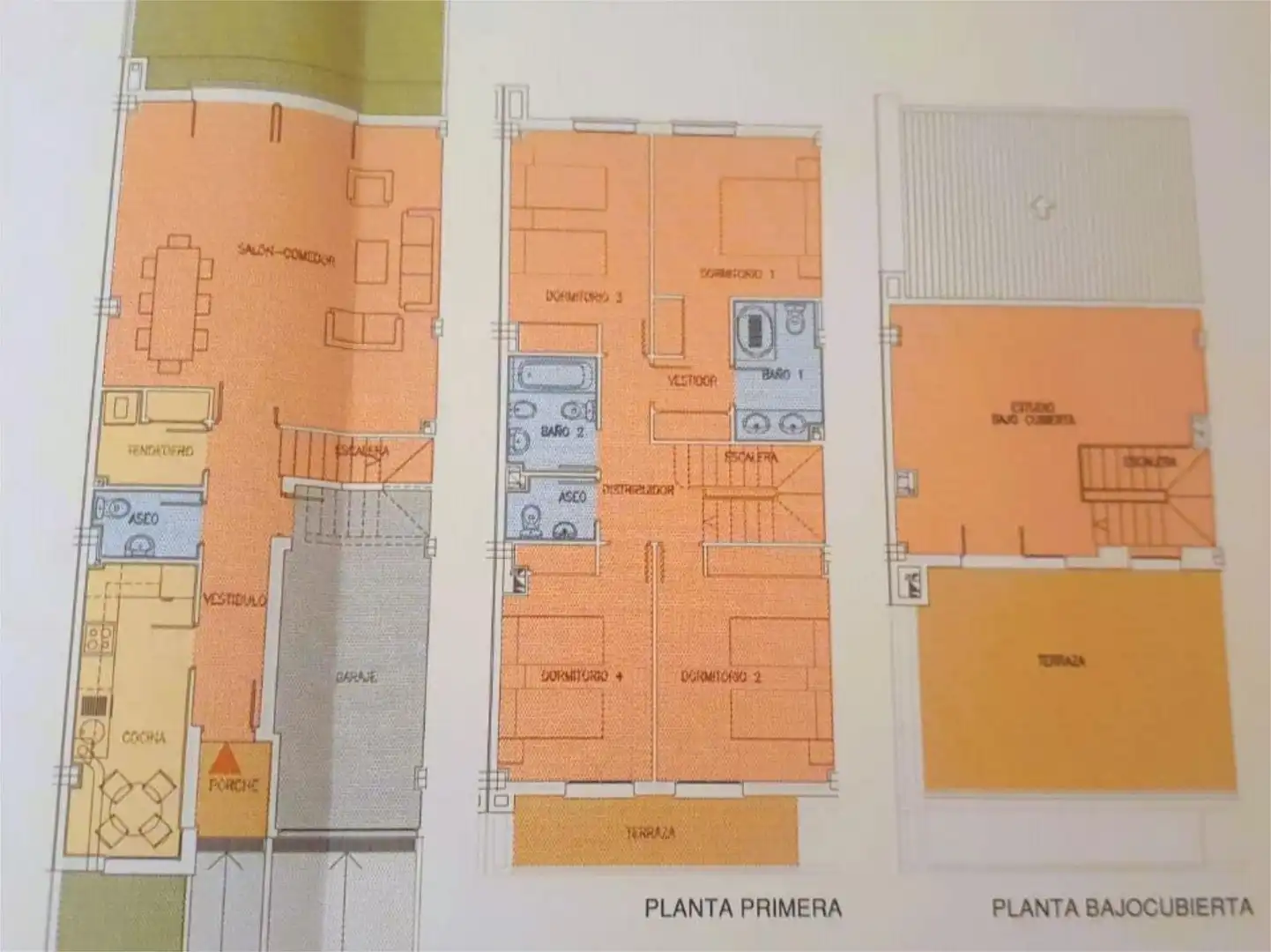 Piso en venta en Calle del Planeta Urano, 2, Parla Este Piso en venta en Parla con Aire acondicionado, Terraza y Piscina