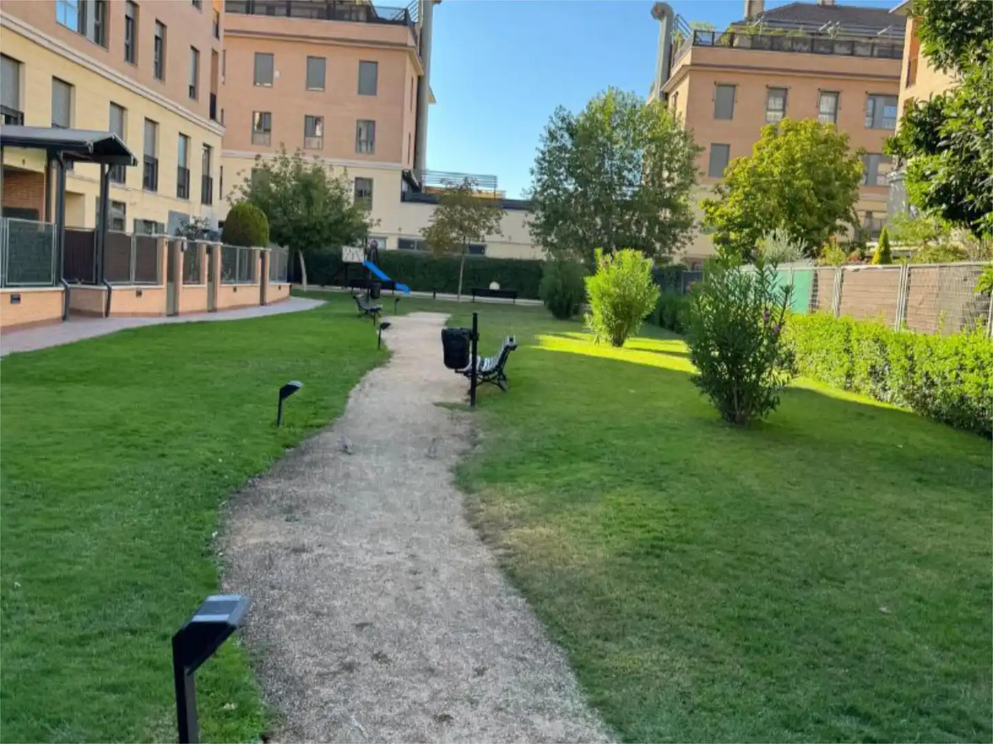 Piso en venta en Calle del Planeta Urano, 2, Parla Este Vista exterior de Piso en venta en Parla con Aire acondicionado, Terraza y Piscina