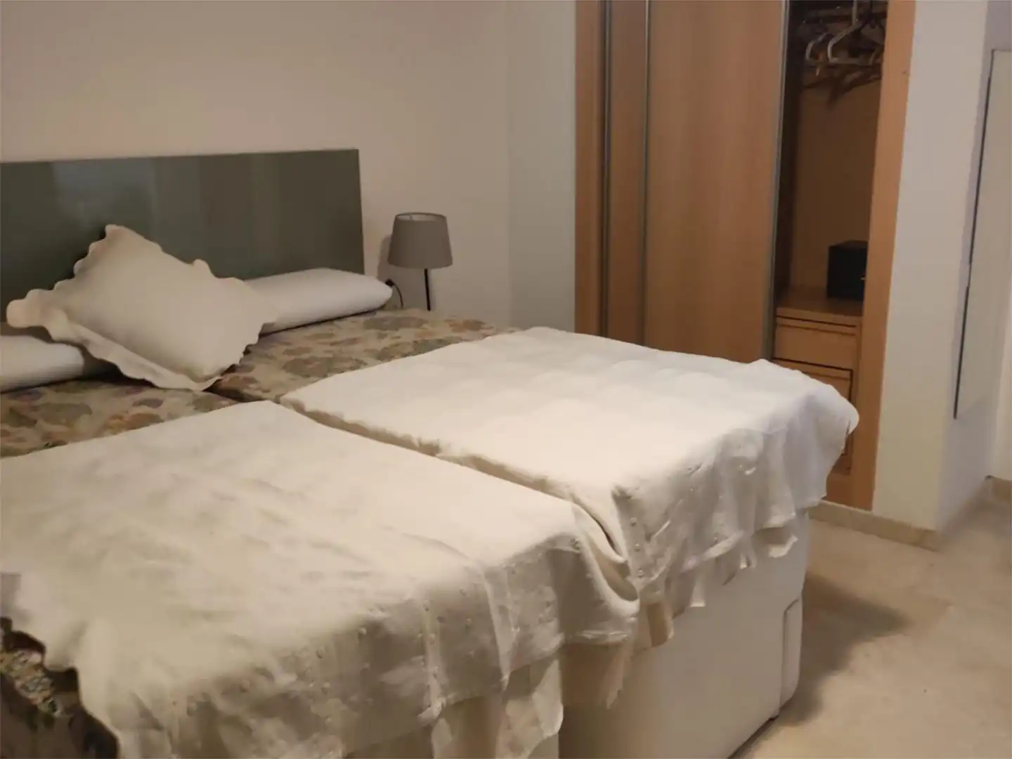 Schlafzimmer von Wohnung zum Verkauf in Marbella mit Klimaanlage, Terrasse und Schwimmbad