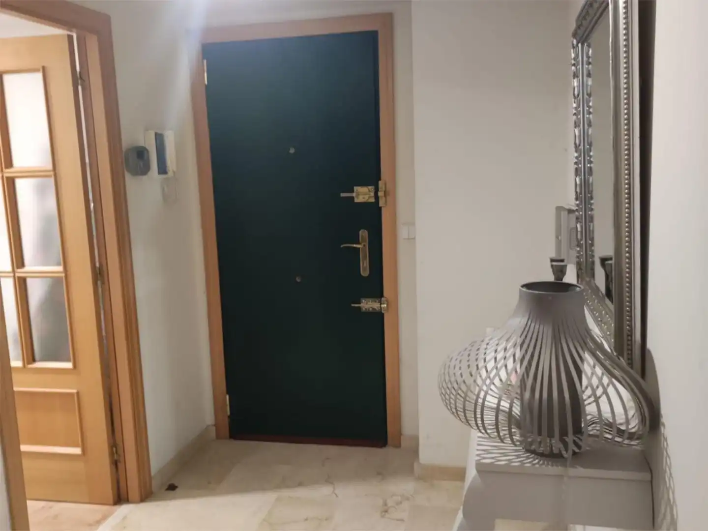 Wohnung zum Verkauf in Marbella mit Klimaanlage, Terrasse und Schwimmbad