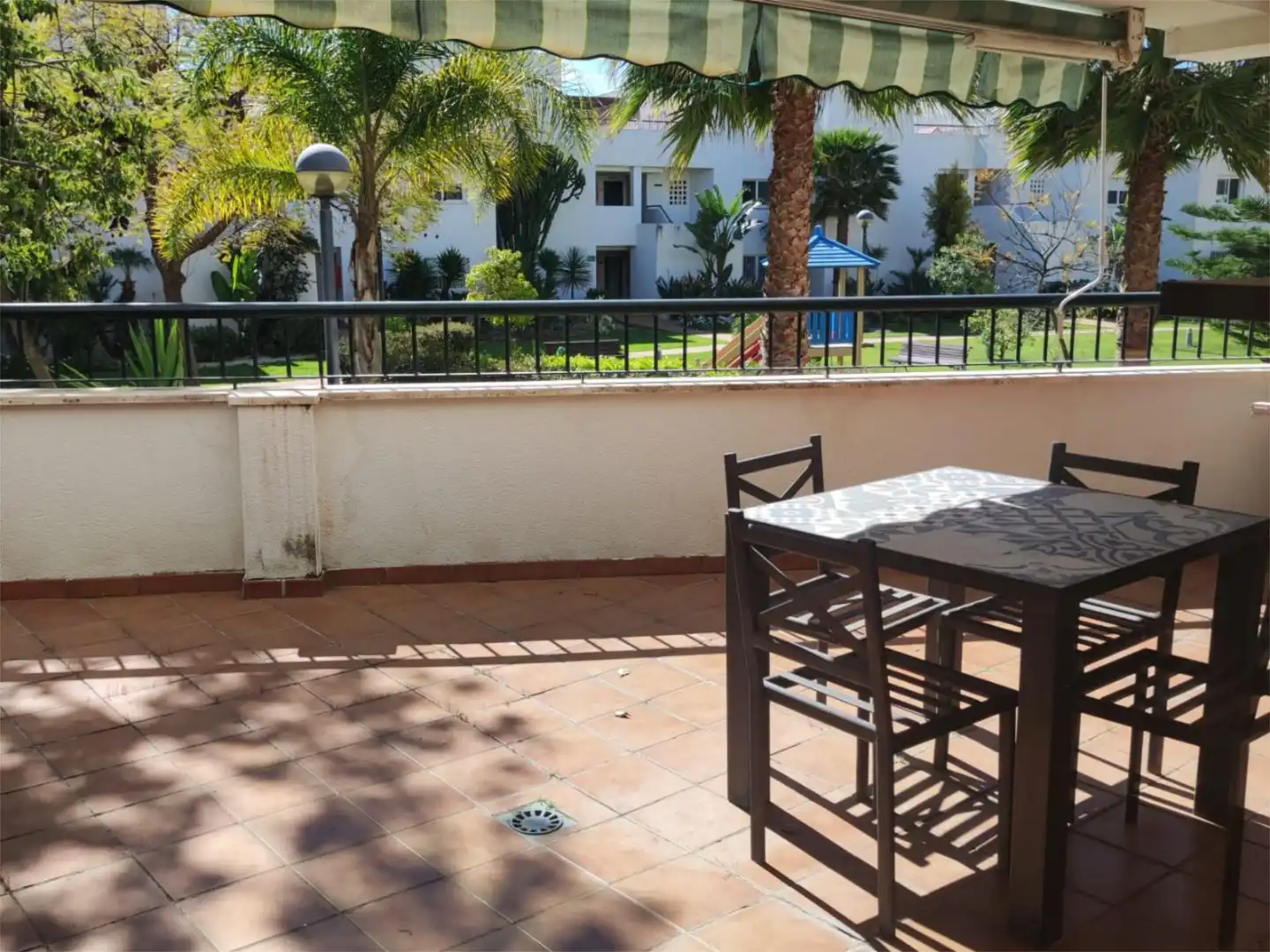 Terrasse von Wohnung zum Verkauf in Marbella mit Klimaanlage, Terrasse und Schwimmbad