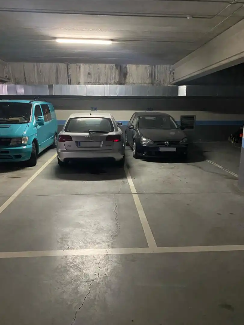 Nave industrial en venta en Junqueral Kalea, 13, Arteagabeitia - Retuerto - Kareaga Parking de Nave industrial en venta en Barakaldo