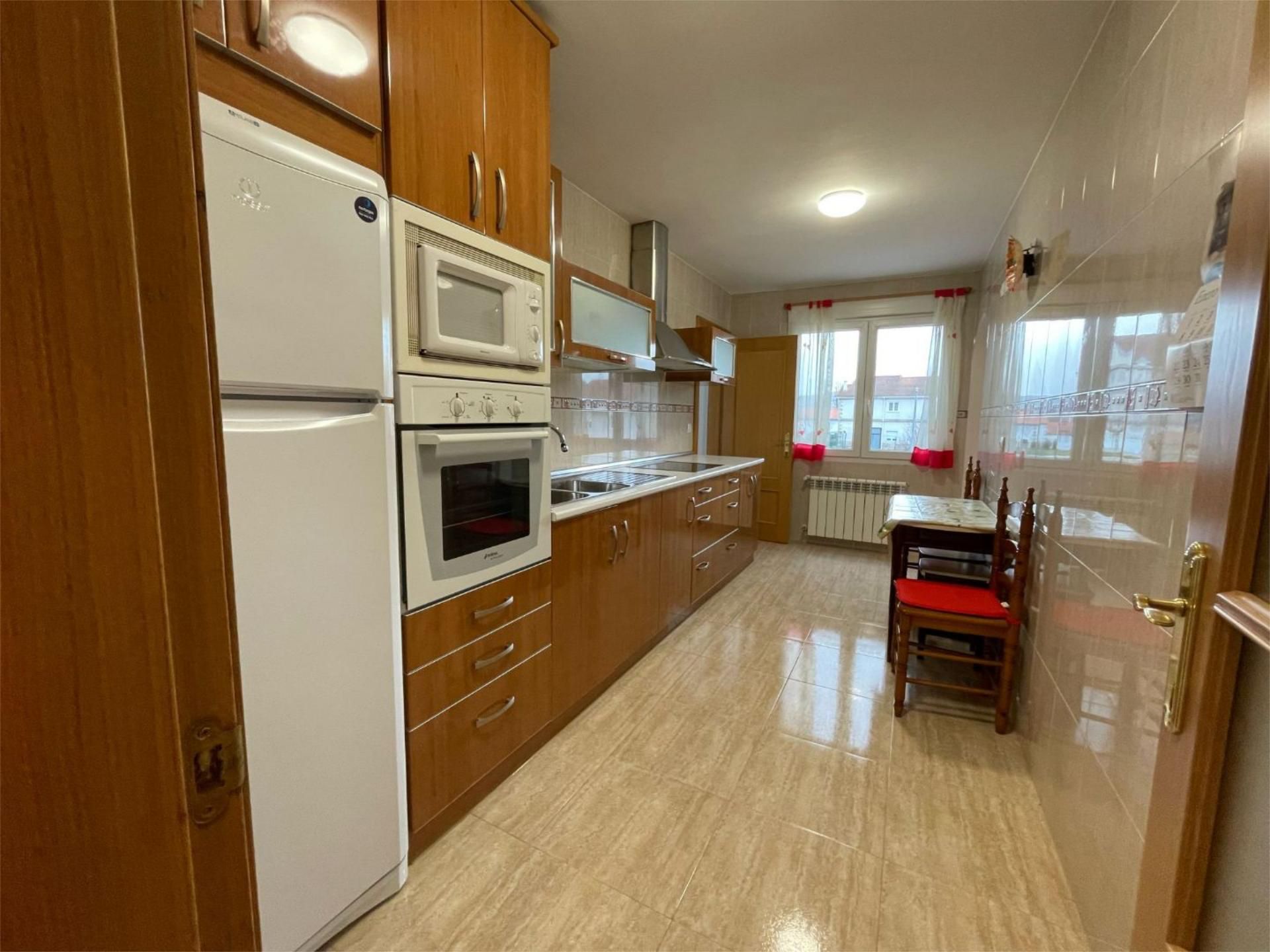 Kitchen of Flat to rent in Campoo de Enmedio  with Heating, Parquet flooring and Furnished