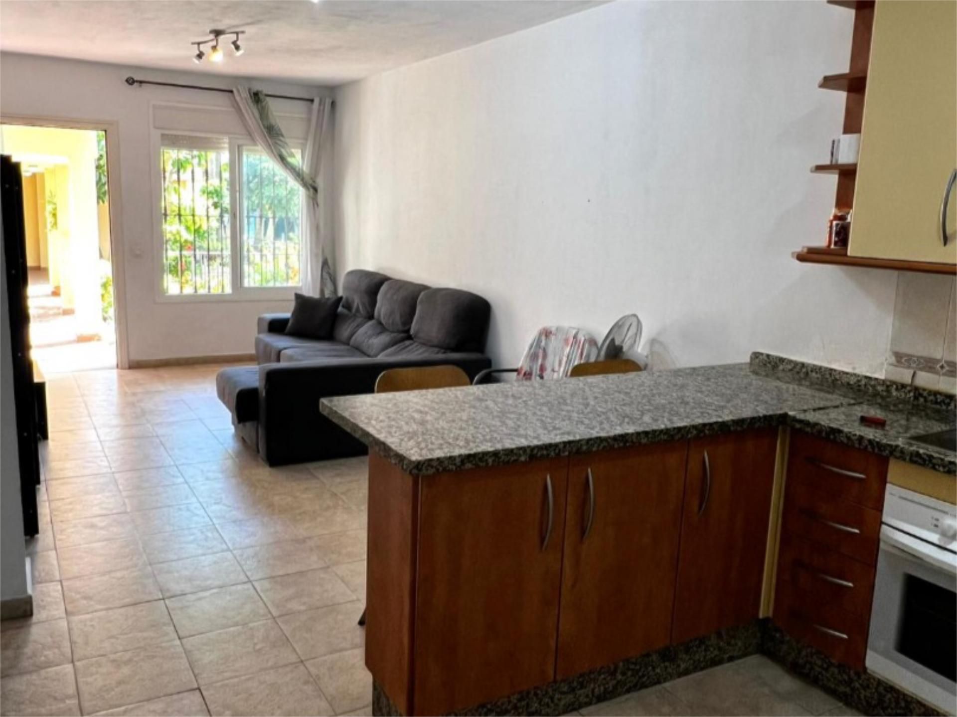 Living room of Flat for sale in Estepona  with Air Conditioner, Heating and Terrace