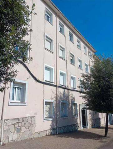 Piso en Venta en Roces