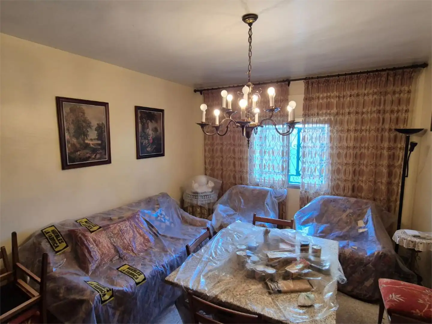 Casa o chalet en venta en Calle Isabel la Católica, 18, Landete Sala de estar de Casa o chalet en venta en Landete con Terraza y Balcón