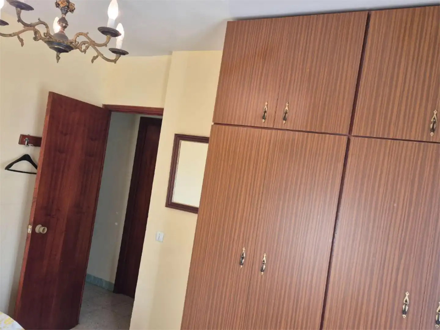 Casa o chalet en venta en Calle Isabel la Católica, 18, Landete Habitación de Casa o chalet en venta en Landete con Terraza y Balcón