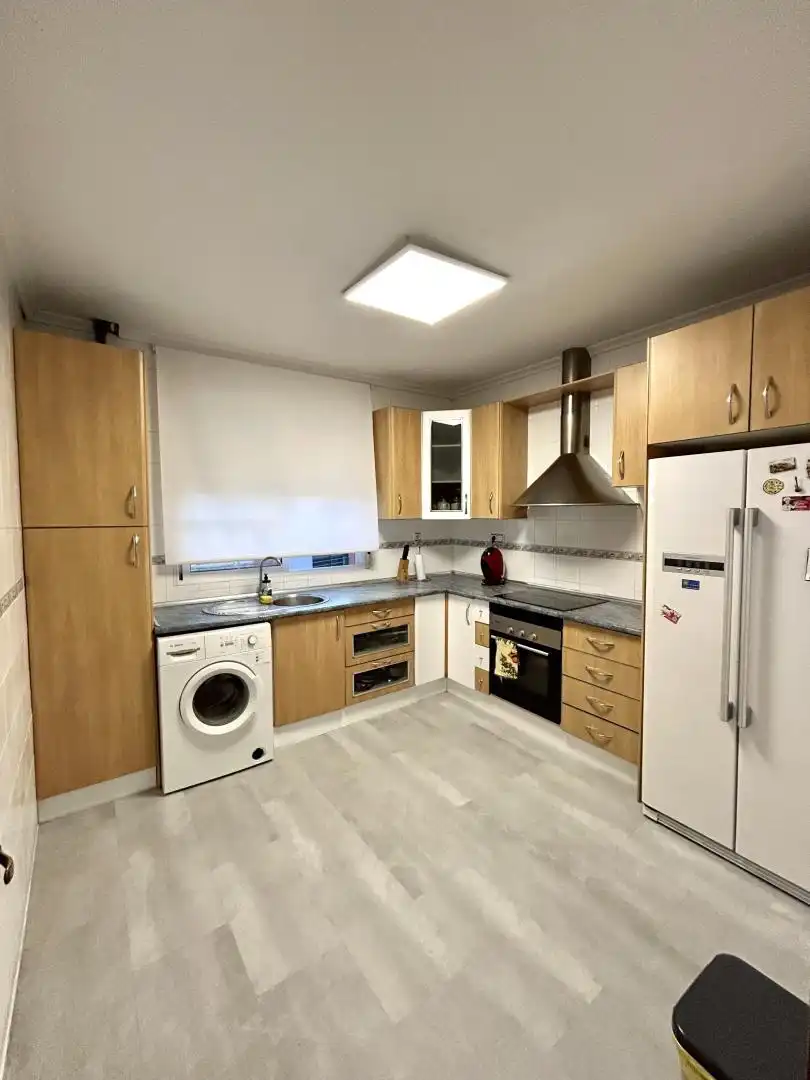 Piso en venta en Calle Jaime I el Conquistador, 4, Barrio de Peral - San Félix Cocina de Piso en venta en Cartagena con Parquet, Terraza y Trastero