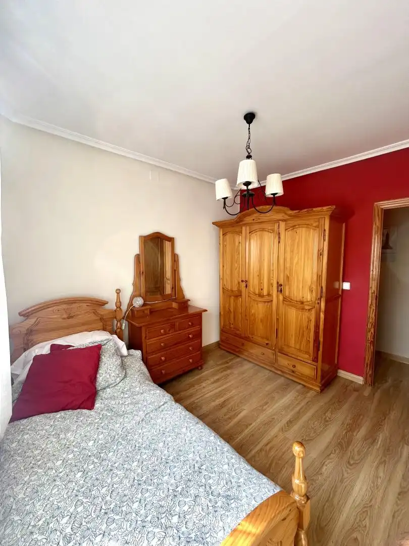 Piso en venta en Calle Jaime I el Conquistador, 4, Barrio de Peral - San Félix Habitación de Piso en venta en Cartagena con Parquet, Terraza y Trastero