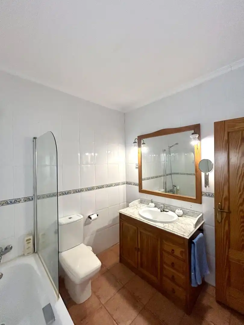 Piso en venta en Calle Jaime I el Conquistador, 4, Barrio de Peral - San Félix Baño de Piso en venta en Cartagena con Parquet, Terraza y Trastero