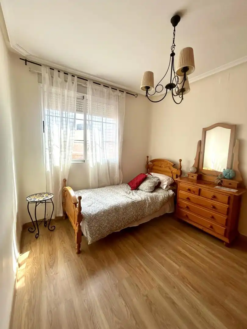 Piso en venta en Calle Jaime I el Conquistador, 4, Barrio de Peral - San Félix Habitación de Piso en venta en Cartagena con Parquet, Terraza y Trastero