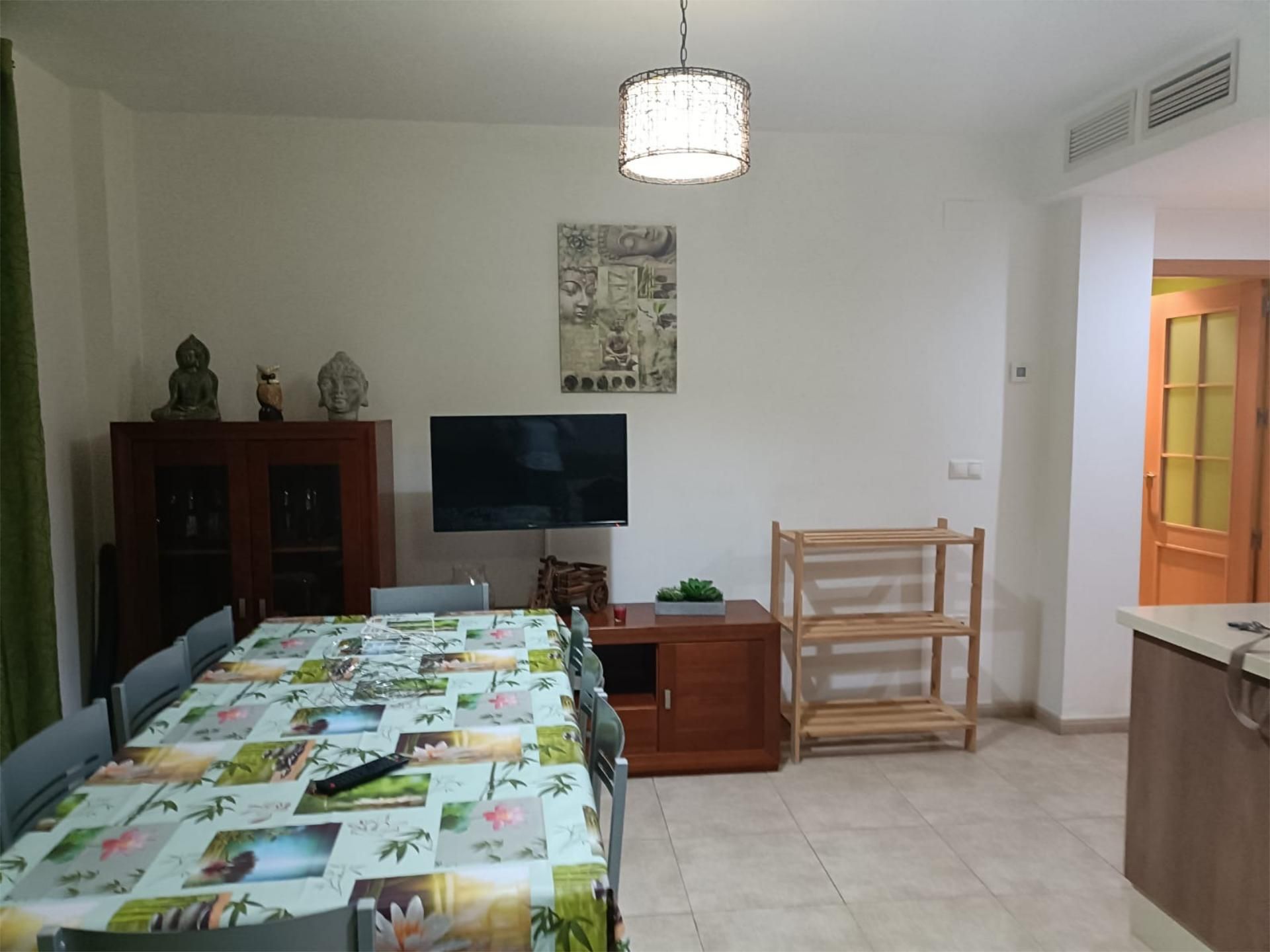 Sala de estar de Piso para compartir en Adra con Aire acondicionado, Amueblado y Parking comunitario