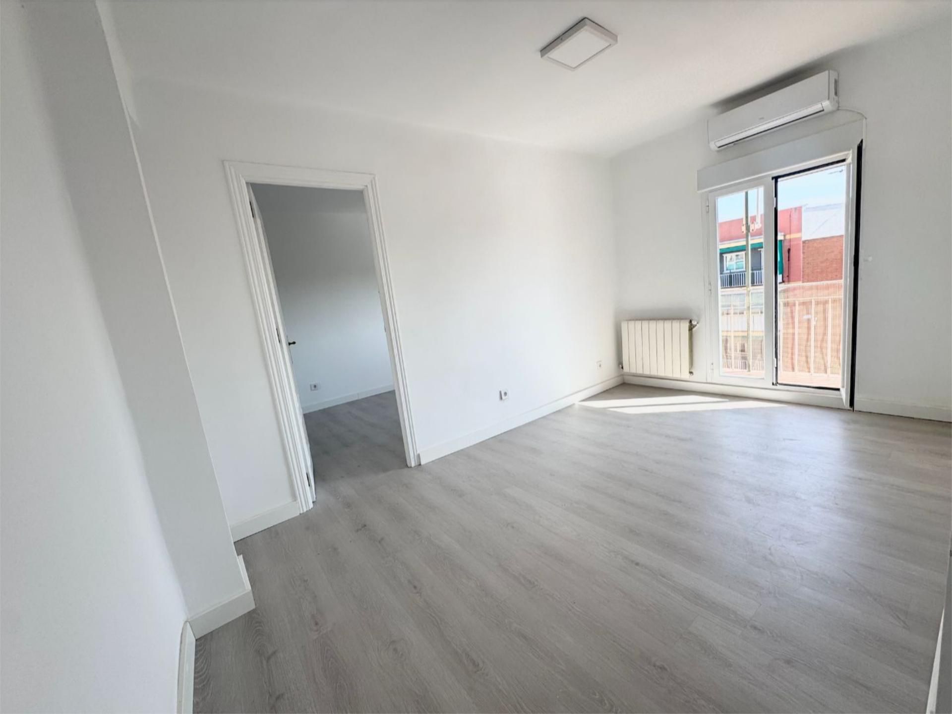 Bedroom of Flat to rent in  Madrid Capital  with Air Conditioner, Heating and Terrace
