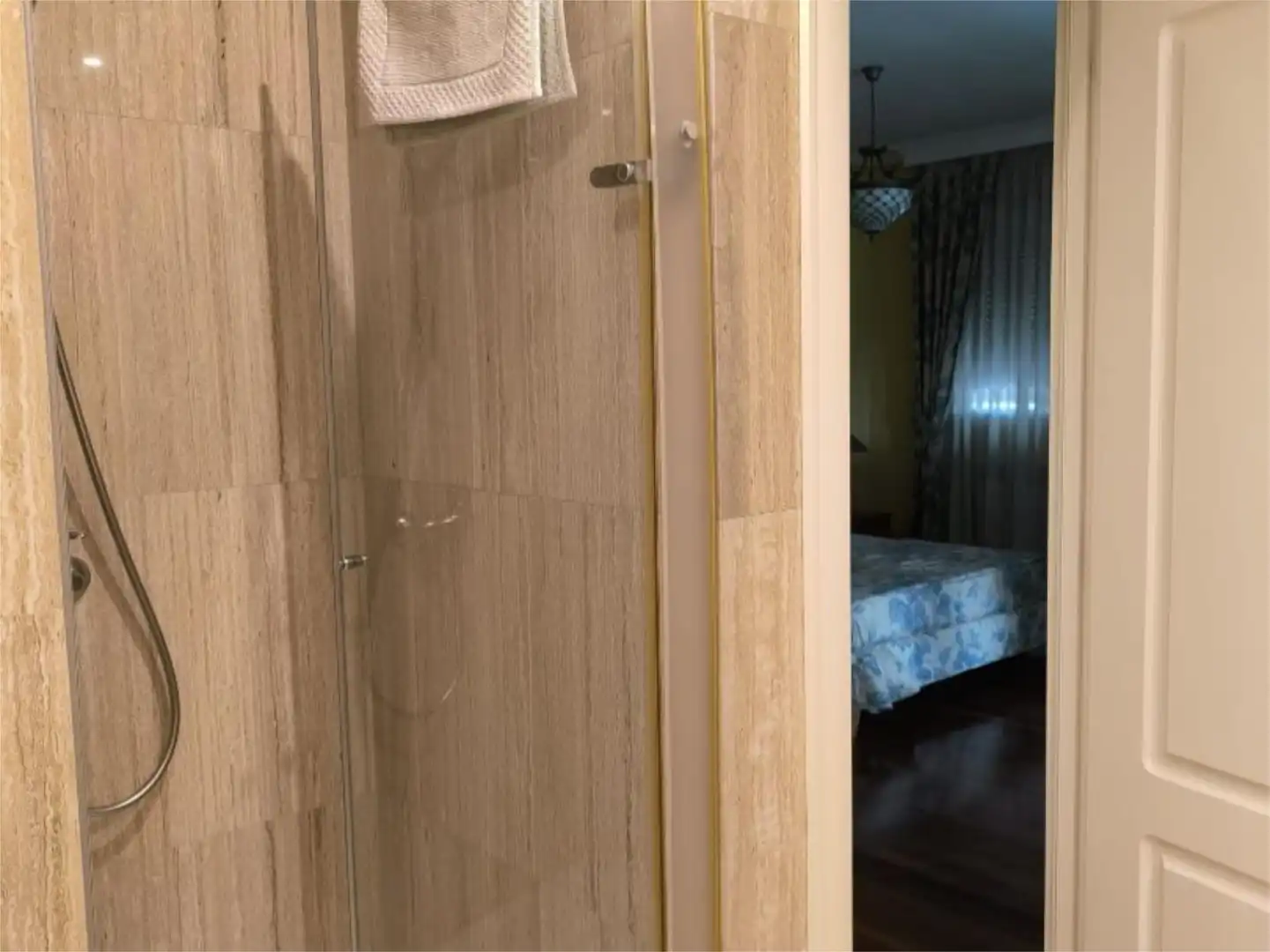 Flat for sale in El Monte Bathroom of Flat for sale in Torrelodones with Air Conditioner, Heating and Private garden