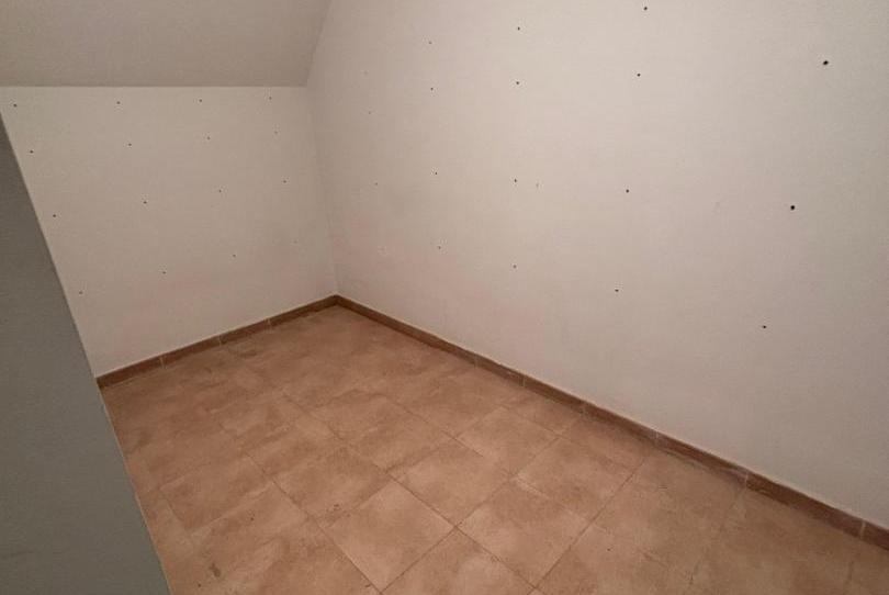 Foto 1 de Trastero de alquiler en Calle Ribera de Arriba, 11, Montecerrao, Asturias