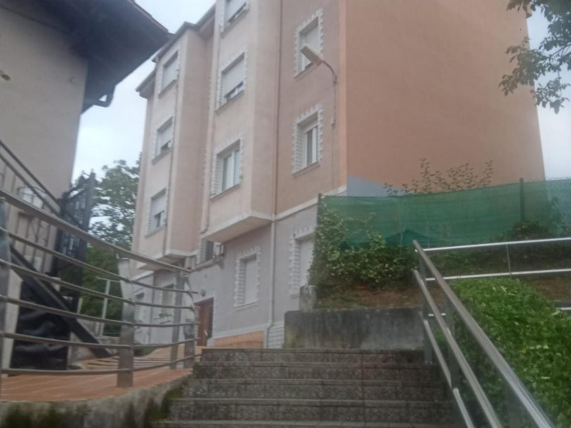 Vista exterior de Pis en venda en Galdakao