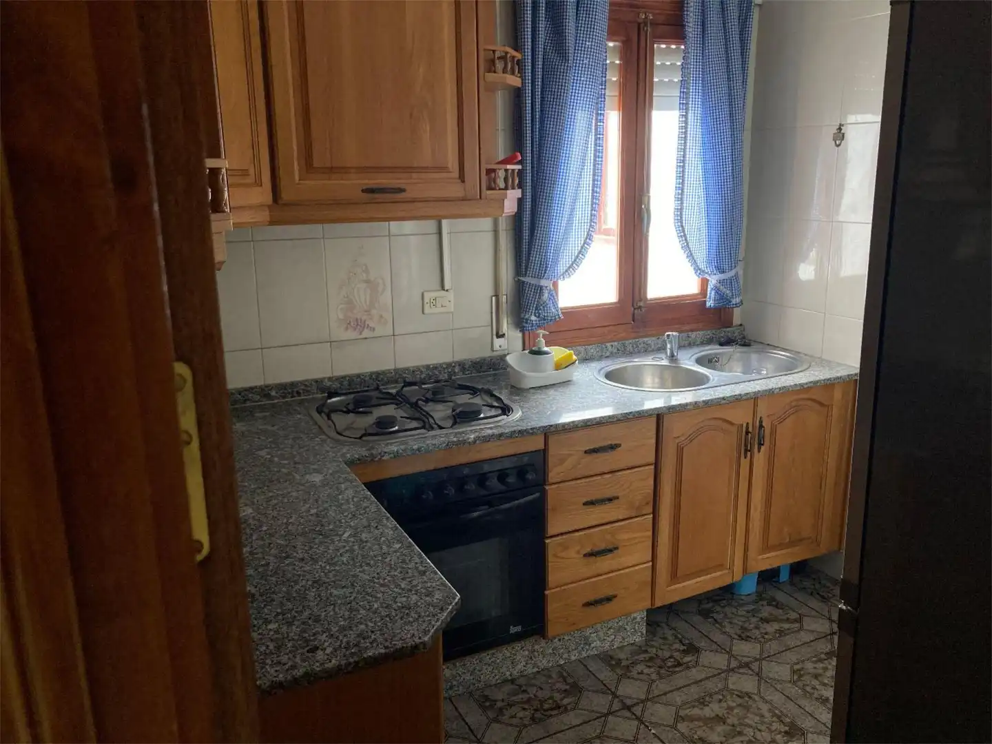 Kitchen of Flat for sale in Caniles  with Furnished and Balcony