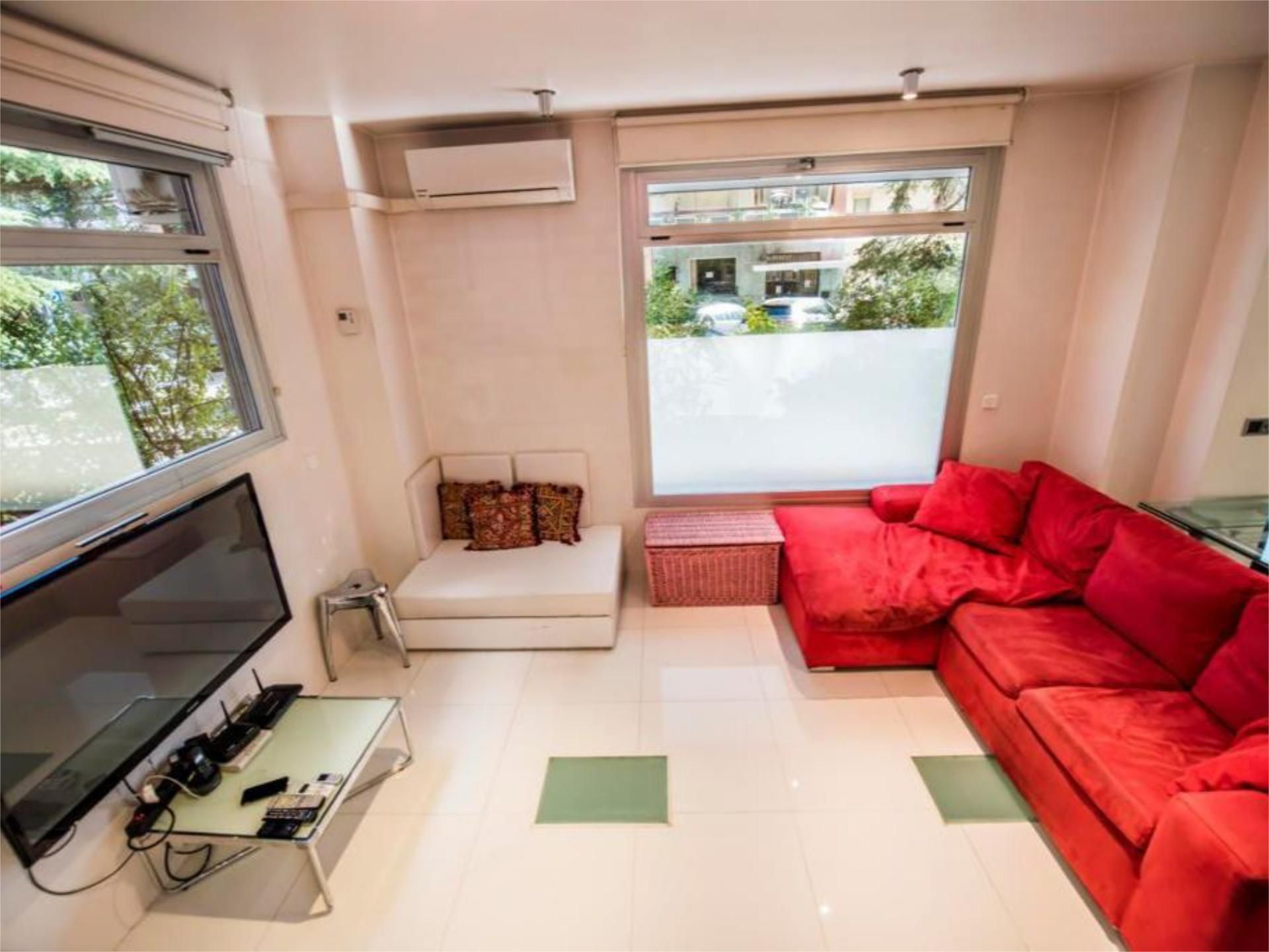 Sala d'estar de Oficina en venda en  Madrid Capital