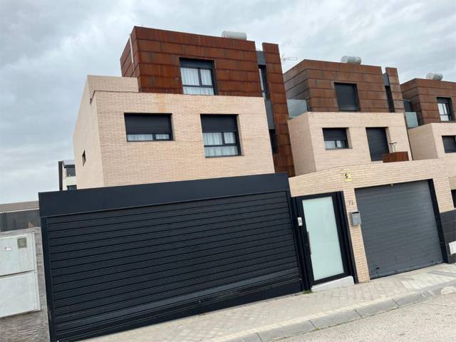 Piso en Alquiler en Calle de Murillo, 72 en La Cárcaba - El Encinar - Montemolinos